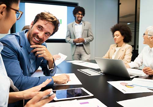 Exempt vs. Non-Exempt Employees | Complete 2022 Guide